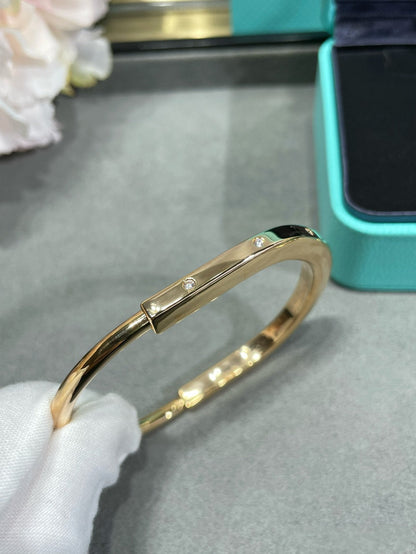 [JeweliWhal]LOCK BRACELET 8 DIAMOND