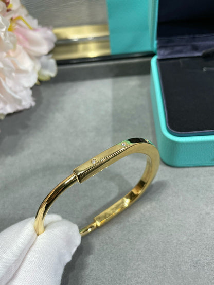 [JeweliWhal]LOCK BRACELET 8 DIAMOND