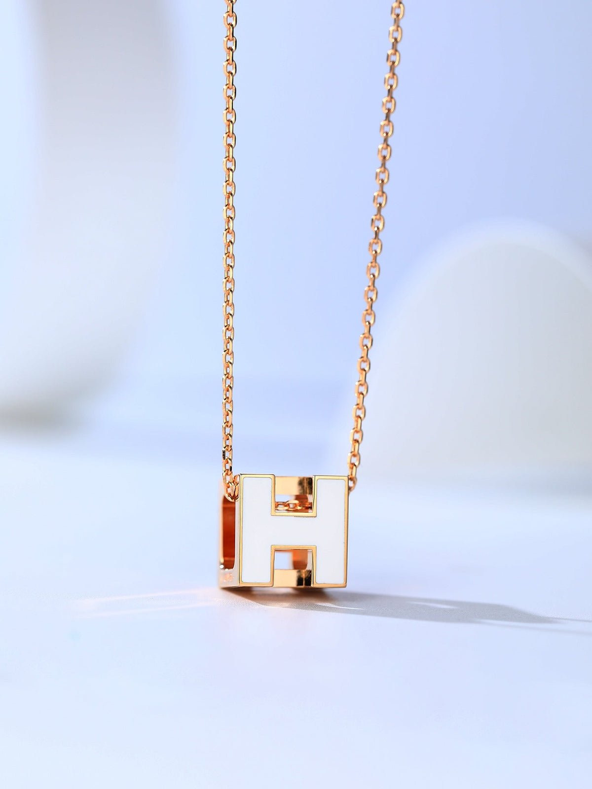[⭐⭐JeweliWhal]H CAGE PINK GOLD NECKLACE