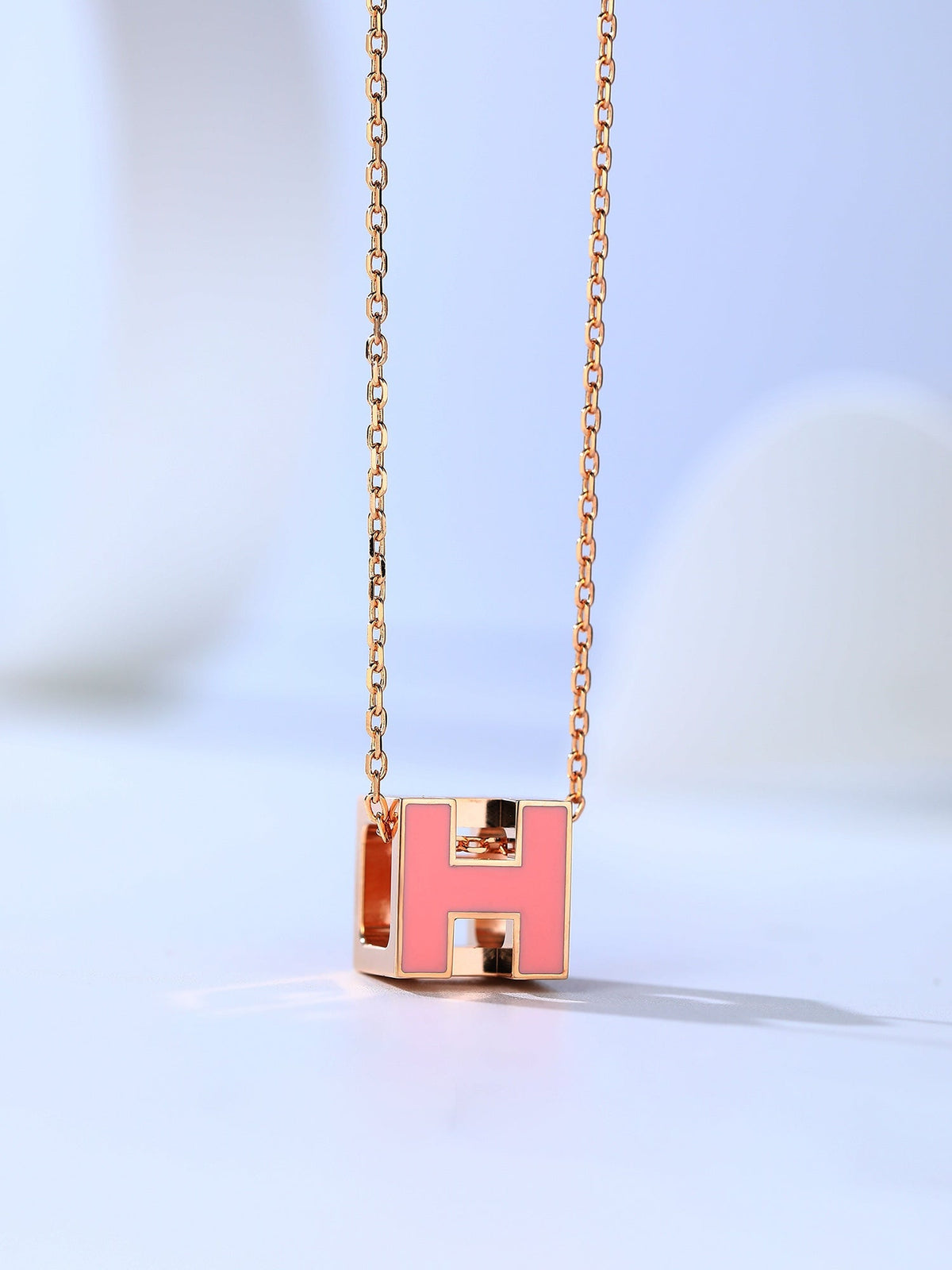 [⭐⭐JeweliWhal]H CAGE PINK GOLD NECKLACE
