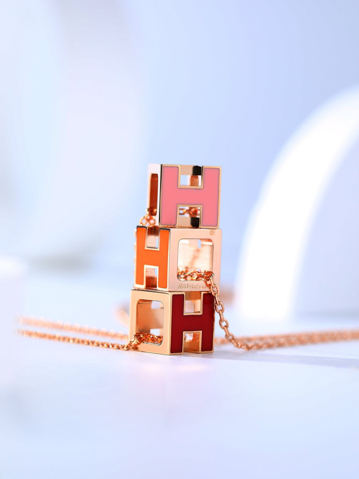 [⭐⭐JeweliWhal]H CAGE PINK GOLD NECKLACE