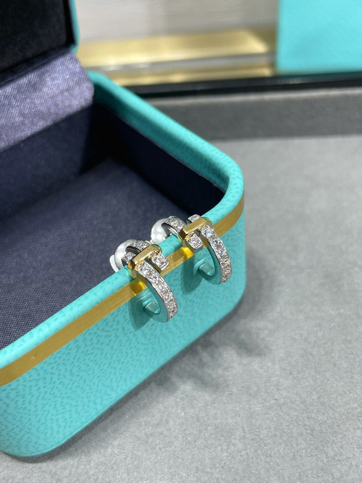 [JeweliWhal]EDGE DIAMOND PINK GOLD EARRINGS