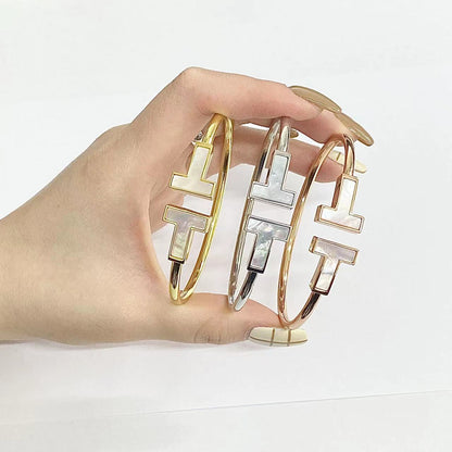 [JeweliWhal]T WIDE MOP OPEN BRACELET