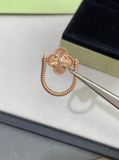[⭐⭐JeweliWhal]CLOVER WENDBARER RING IN ROSÉGOLD
