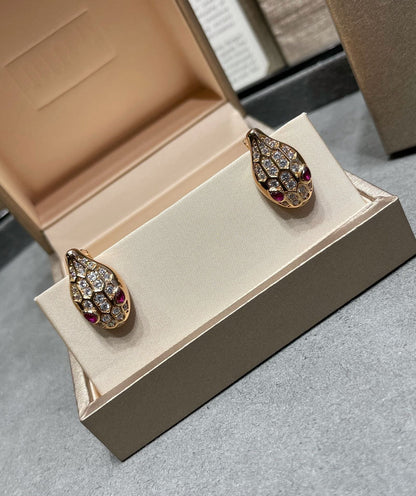 [⭐⭐JeweliWhal]SERPENT DIAMOND STUD EARRINGS