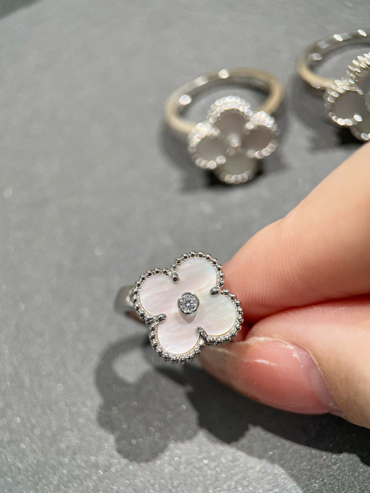 [⭐⭐JeweliWhal]CLOVER SILVER MOP DIAMOND RING