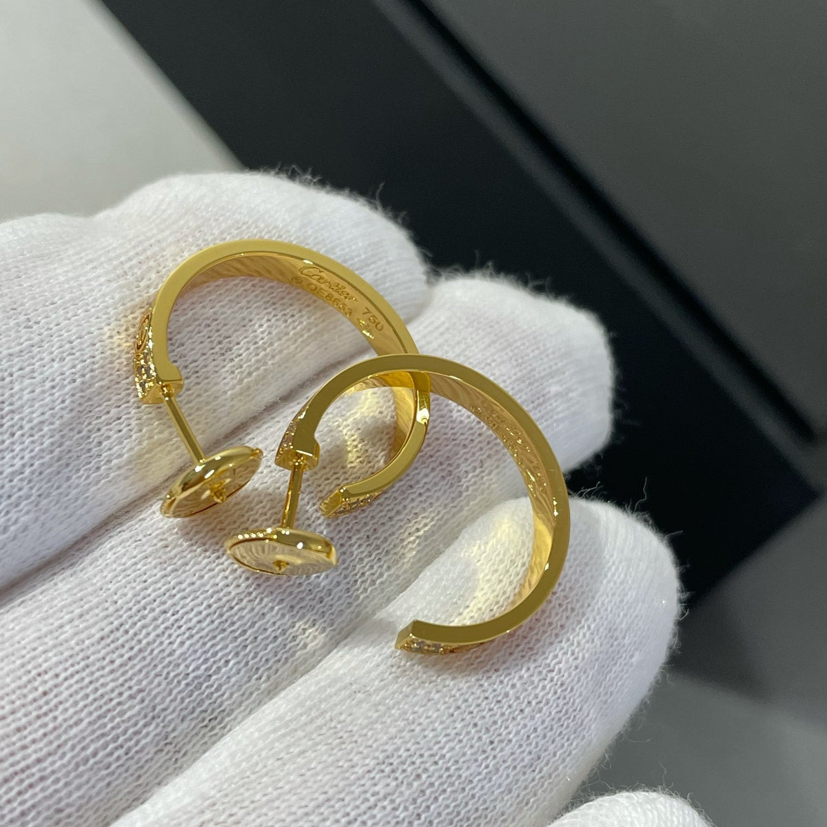 [⭐⭐JeweliWhal]LOVE DIAMOND GOLD HOOP EARRINGS