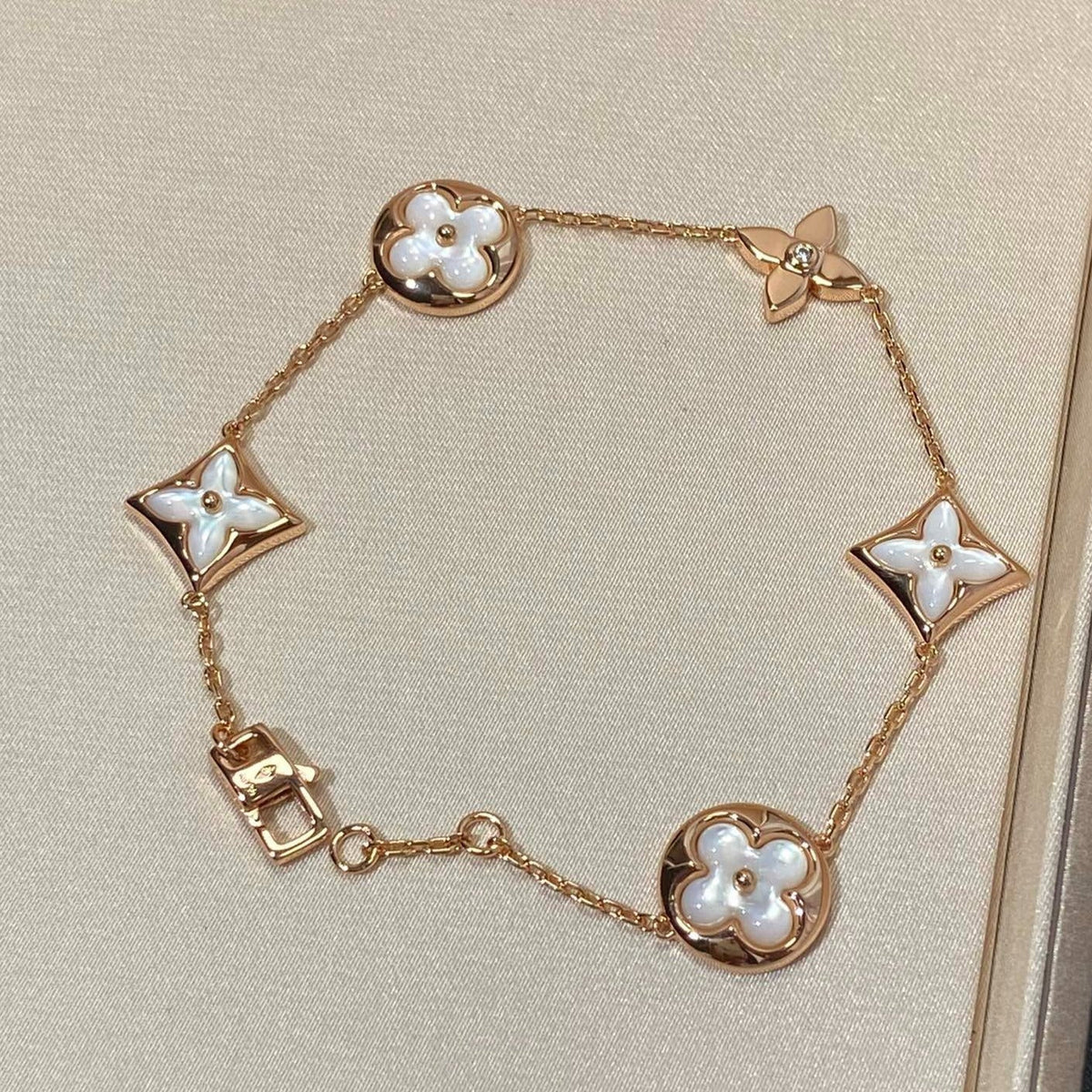 [⭐⭐JeweliWhal]STAR AND SUN 5 MOTIF MOP PINK GOLD BRACELET