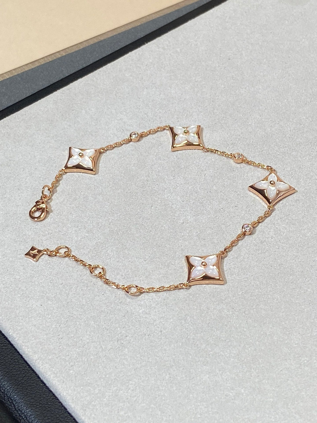 [⭐⭐JeweliWhal]STAR 4 MOTIV PERLMUTT DIAMANT ROSÉGOLD ARMBAND