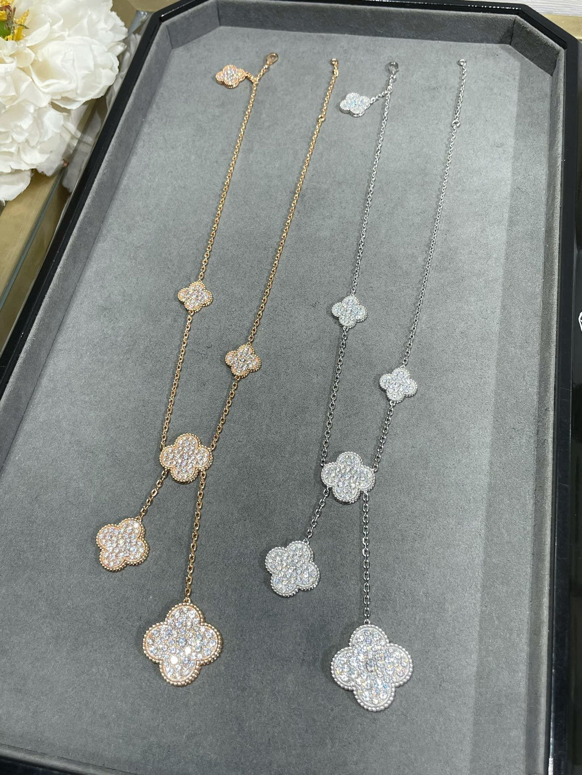 [⭐⭐JeweliWhal]CLOVER 6-MOTIV-HALSKETTE MIT DIAMANT-PAVÉ