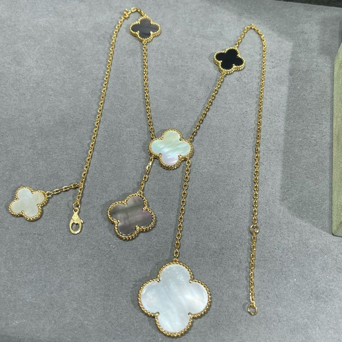 [⭐⭐JeweliWhal]CLOVER 6 MOTIF MOP ONYX GOLD NECKLACE