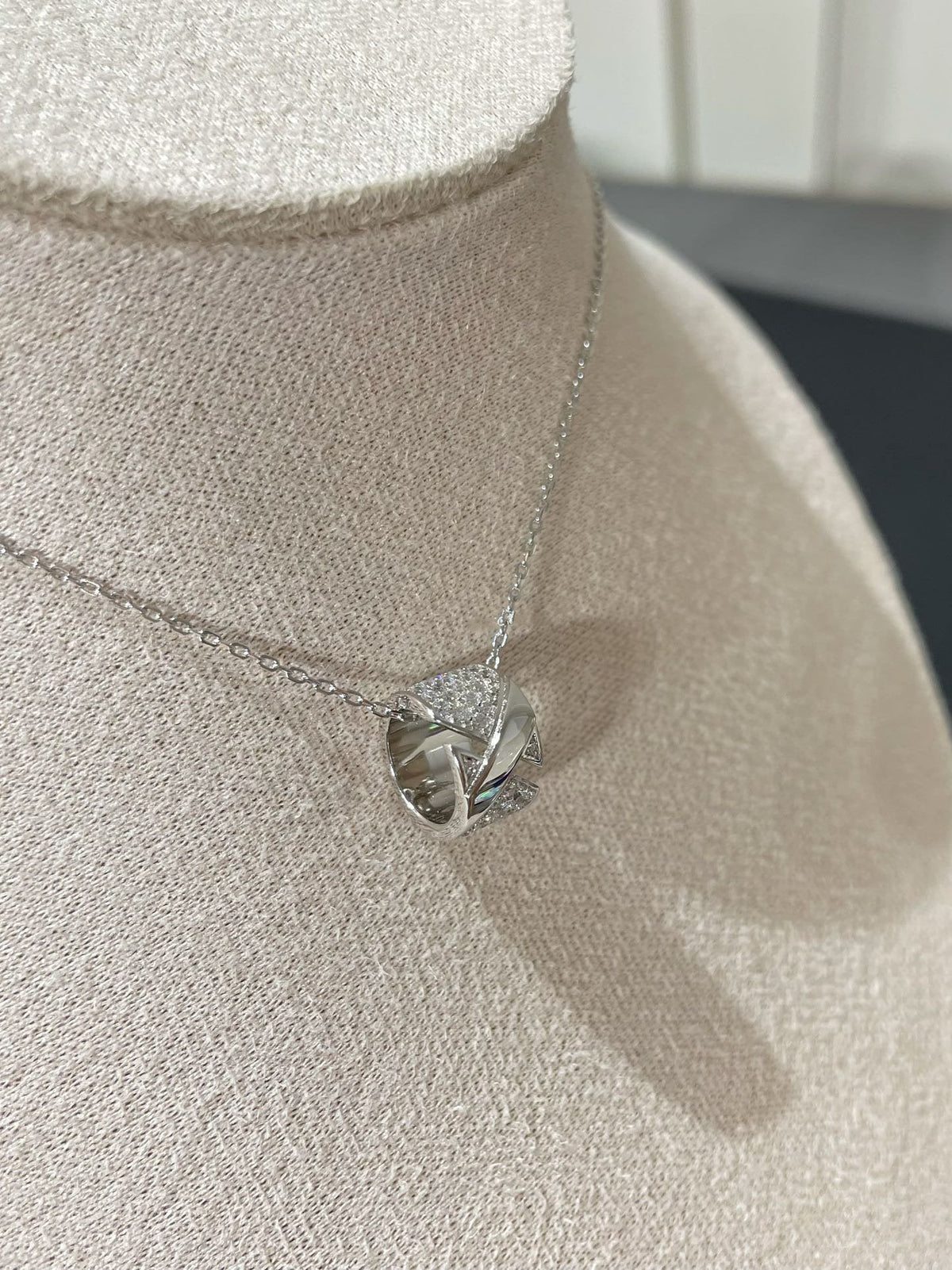 [⭐⭐JeweliWhal]LIENS EVIDENCE DIAMOND PAVED NECKLACE