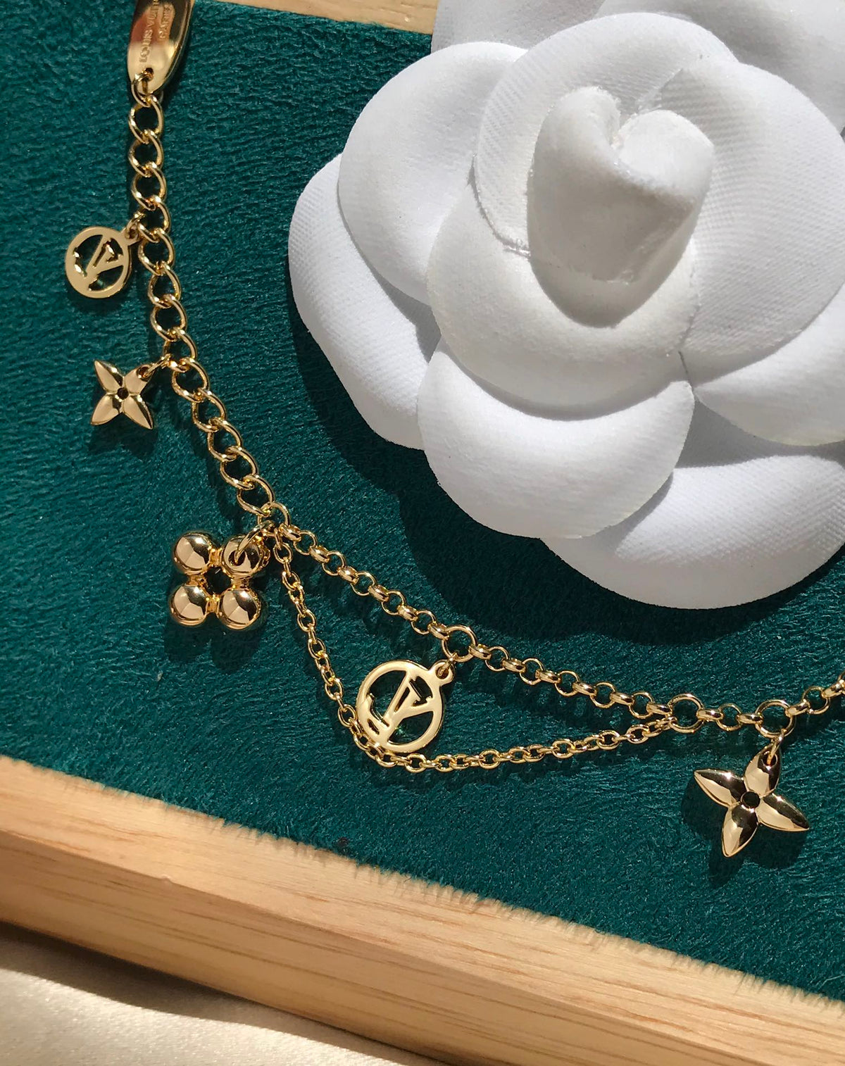 [⭐⭐JeweliWhal]BLOOMING PINK GOLD MOP BRACELET