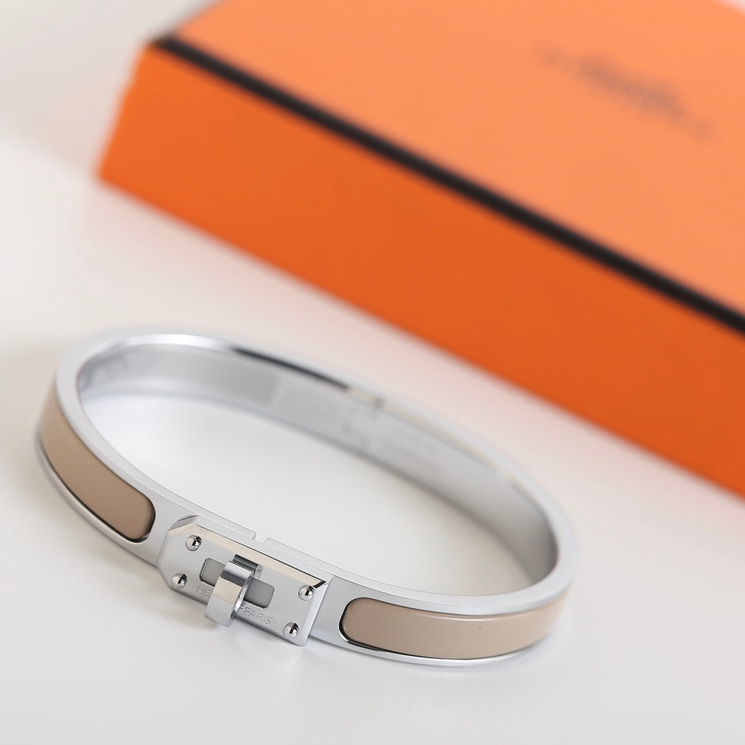 [⭐⭐JeweliWhal]HM KELLY GREY BRACELET