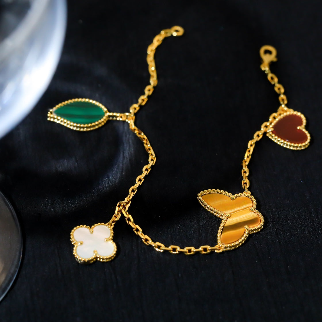 [⭐⭐JeweliWhal]GLÜCKSBRINGENDES 5-MOTIV-ARMBAND IN GOLD