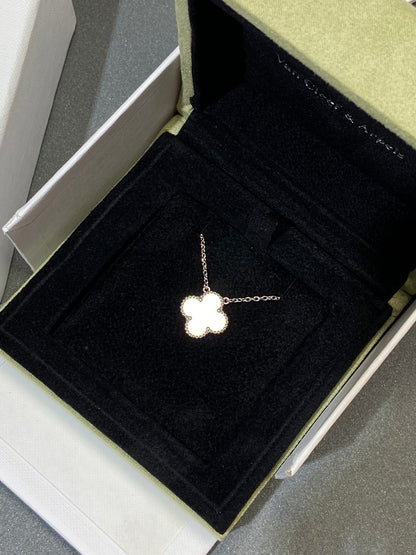 [⭐⭐JeweliWhal]CLOVER MEDIUM KETTE SILBER WEISS PERLMUTT