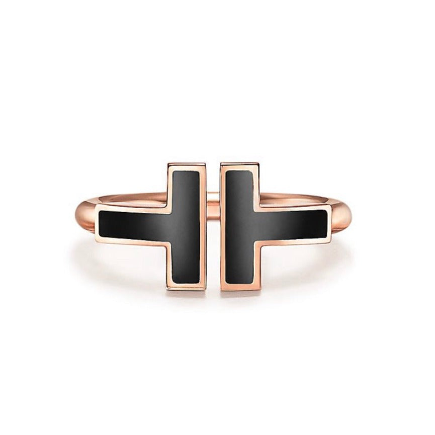 [JeweliWhal]T SMALL ONYX PINK GOLD RING