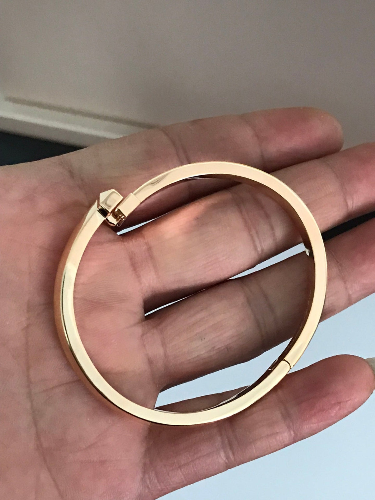 [JeweliWhal]T1 WIDE DIAMOND HINGED BANGLE PINK GOLD
