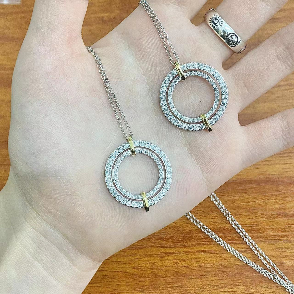 [JeweliWhal]EDGE DIAMOND GOLD SILVER NECKLACE