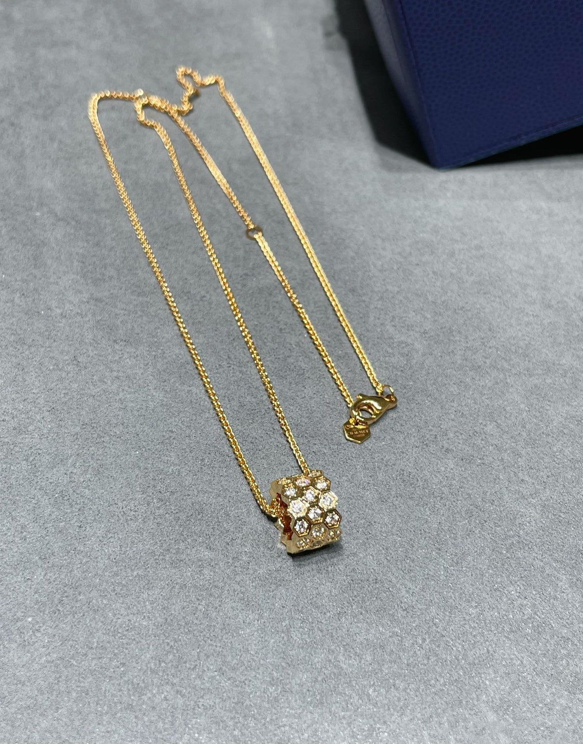 [⭐⭐JeweliWhal]BEE LOVE MIT DIAMANTEN BESETZTE 3-REIHIGE HALSKETTE