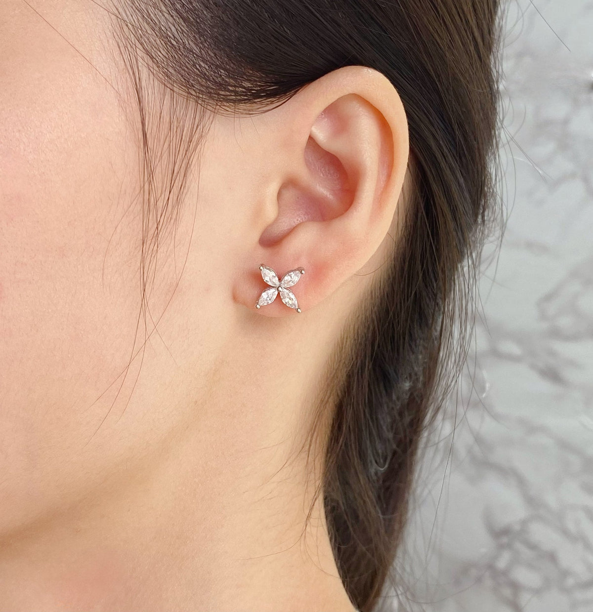 [JeweliWhal]VICTORIA SILVER DIAMOND STUD MINI EARRINGS