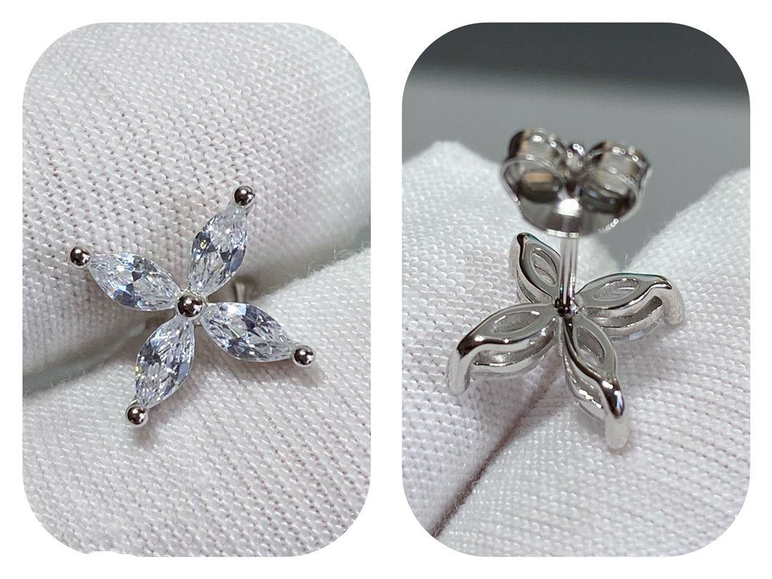 [JeweliWhal]VICTORIA SILVER DIAMOND STUD MINI EARRINGS
