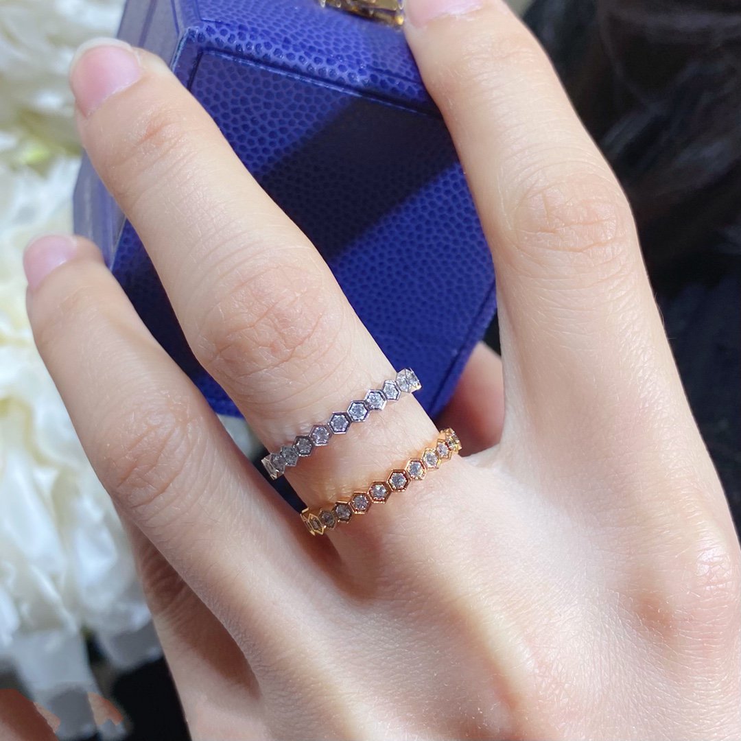 [⭐⭐JeweliWhal] KLEINER RING MIT BIENEN-DIAMANT-PAVÉ