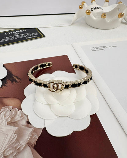 [⭐⭐JeweliWhal]Double C Open Bangle
