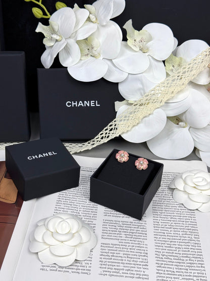 [⭐⭐JeweliWhal]26C Pink Camellia Pearl Enamel Stud Earrings