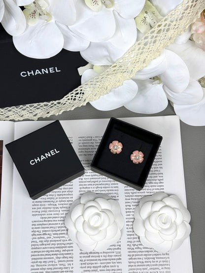 [⭐⭐JeweliWhal]26C Pink Camellia Pearl Enamel Stud Earrings