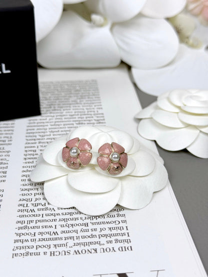 [⭐⭐JeweliWhal]26C Pink Camellia Pearl Enamel Stud Earrings