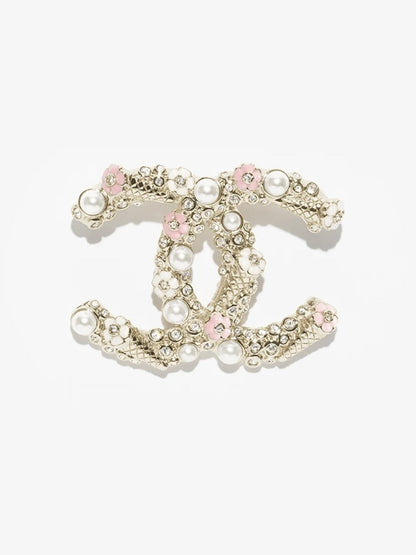[⭐⭐JeweliWhal]26C Brosche mit rosa-weißer Emaille-Eistüte und Doppel-C