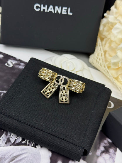 [⭐⭐JeweliWhal]25K Hollow Bow Brooch
