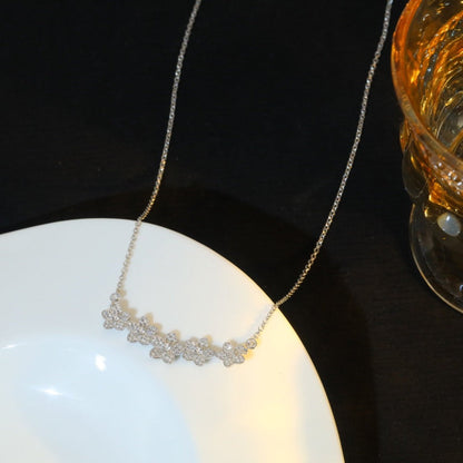 [JeweliWhal]]wild flower diamond line pendant