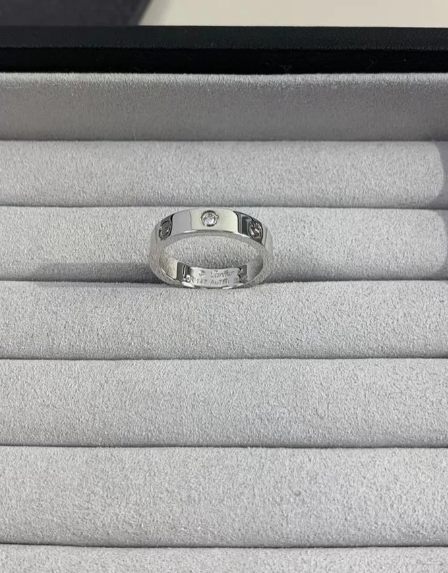 [⭐⭐JeweliWhal]LOVE RING 4MM 1 DIAMOND SILVER