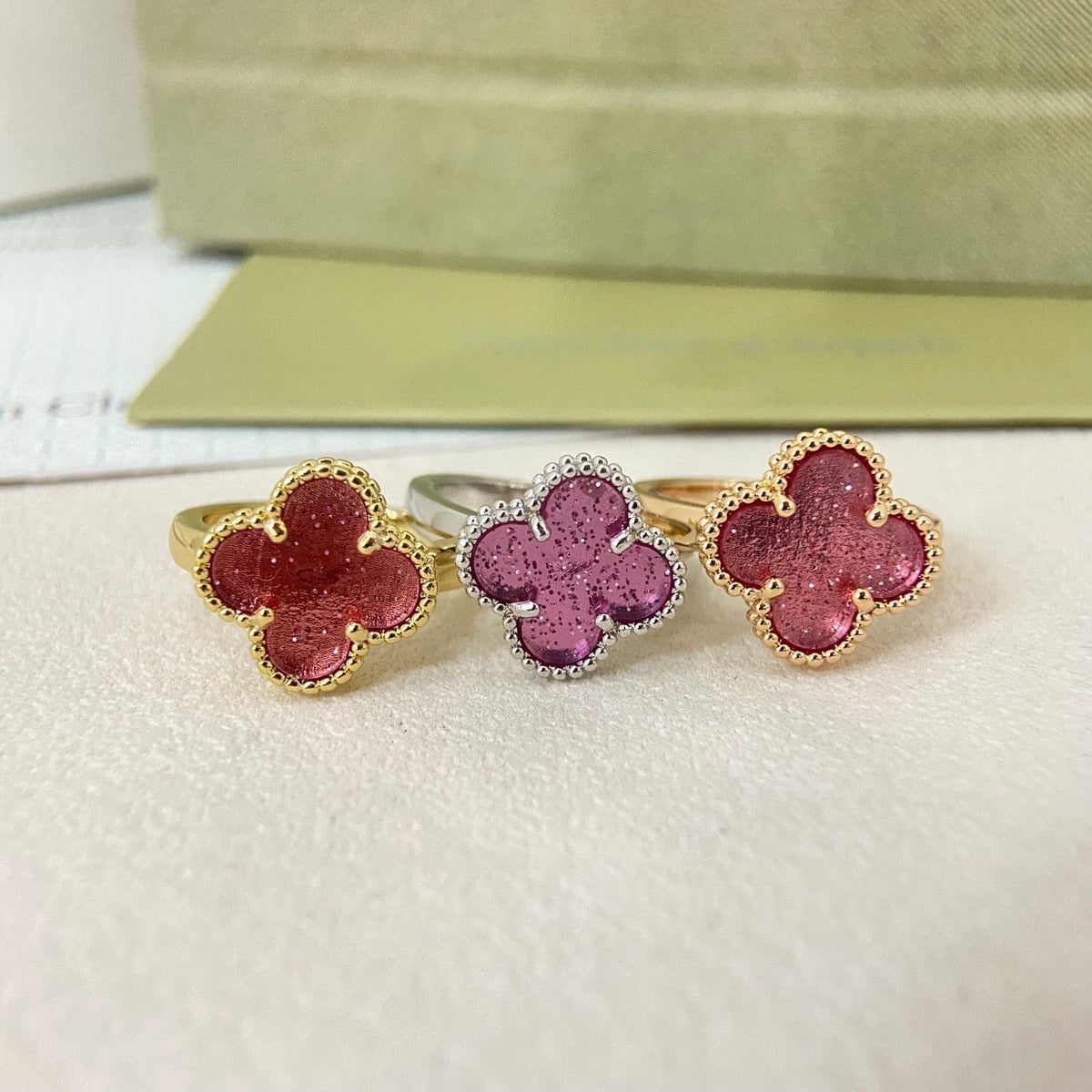 [⭐⭐JeweliWhal]NEW ROSE QUARTZ FOUR-LEAF CLOVER RING
