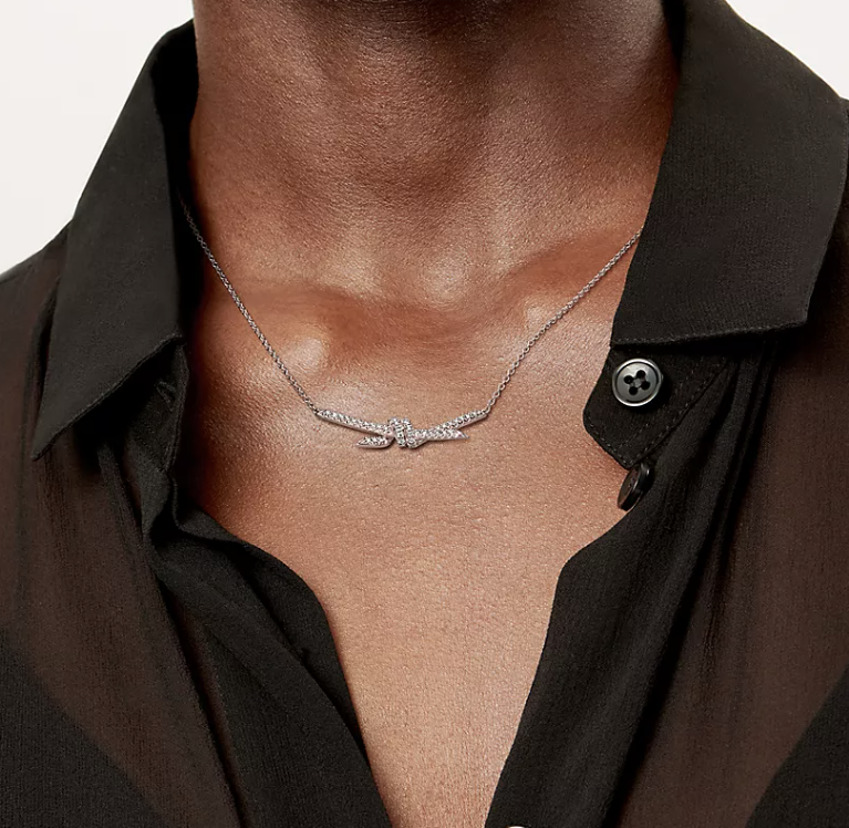 [JeweliWhal]KNOT PENDANT SILVER DIAMOND NECKLACE