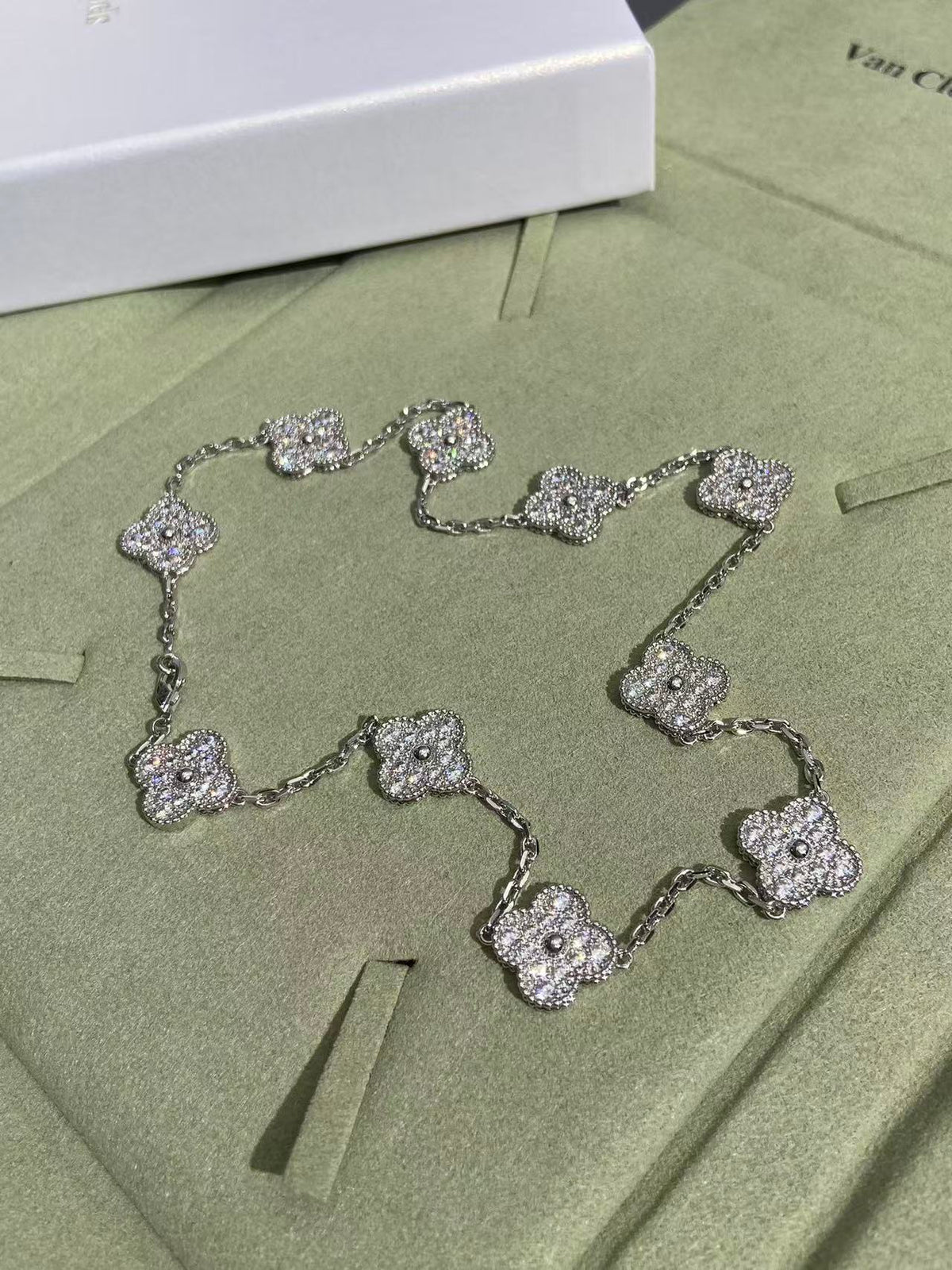[⭐⭐JeweliWhal]CLOVER 10 MOTIFS  FULL DIAMOND NECKLACE