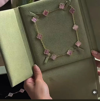 [⭐⭐JeweliWhal Jewellery] Pink Necklace with Ten Clover Designs