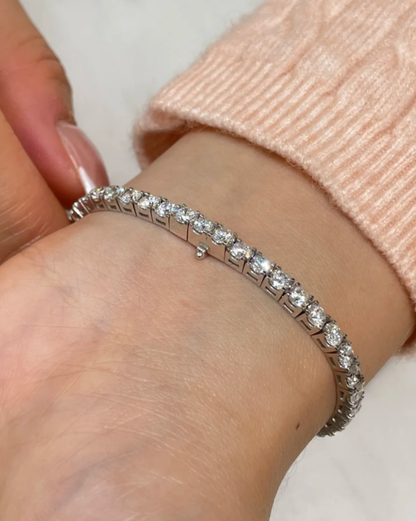 [⭐⭐JeweliWhal]  CLASSIC BASEBALL BRACELAT, 52 DIAMOND