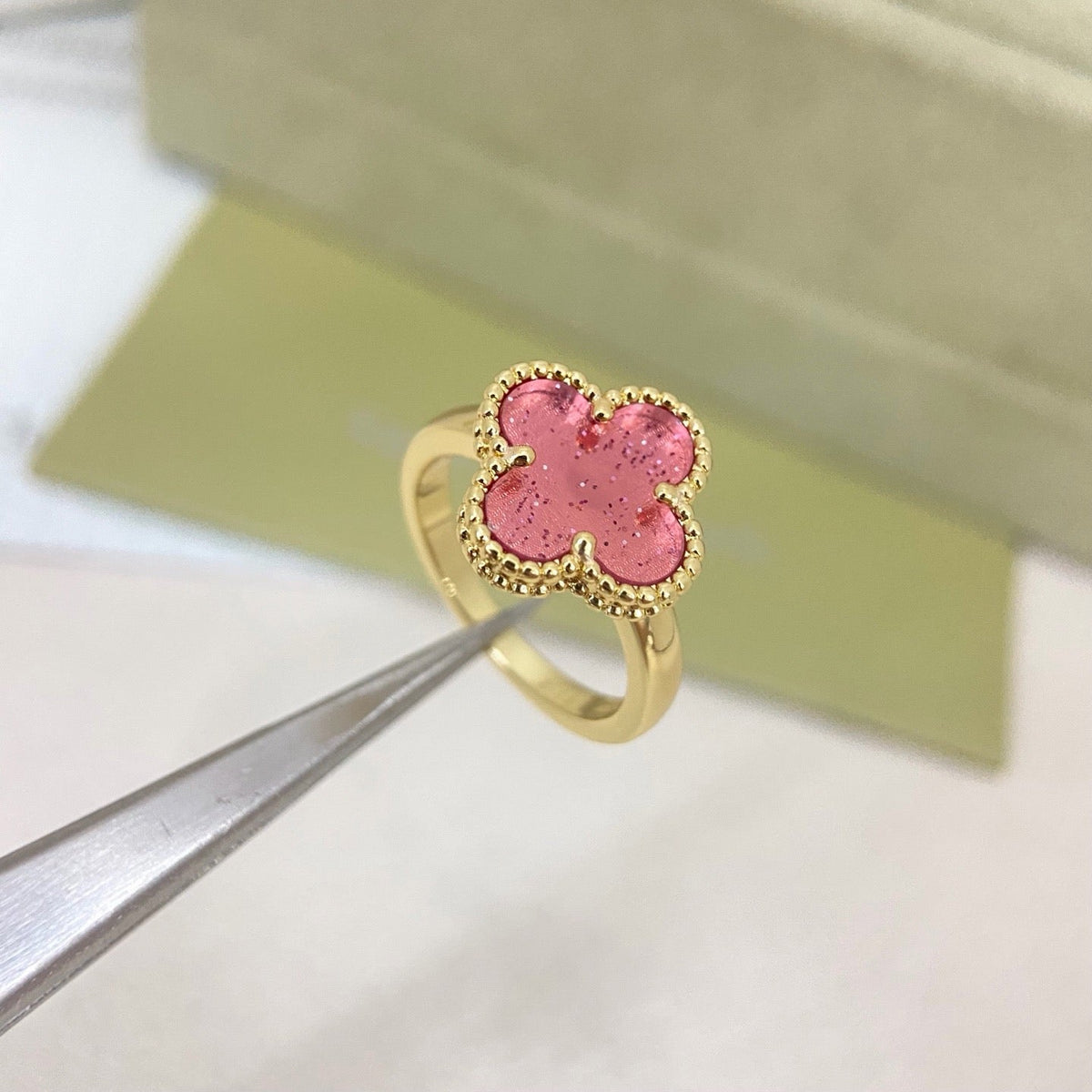[⭐⭐JeweliWhal]NEW ROSE QUARTZ FOUR-LEAF CLOVER RING
