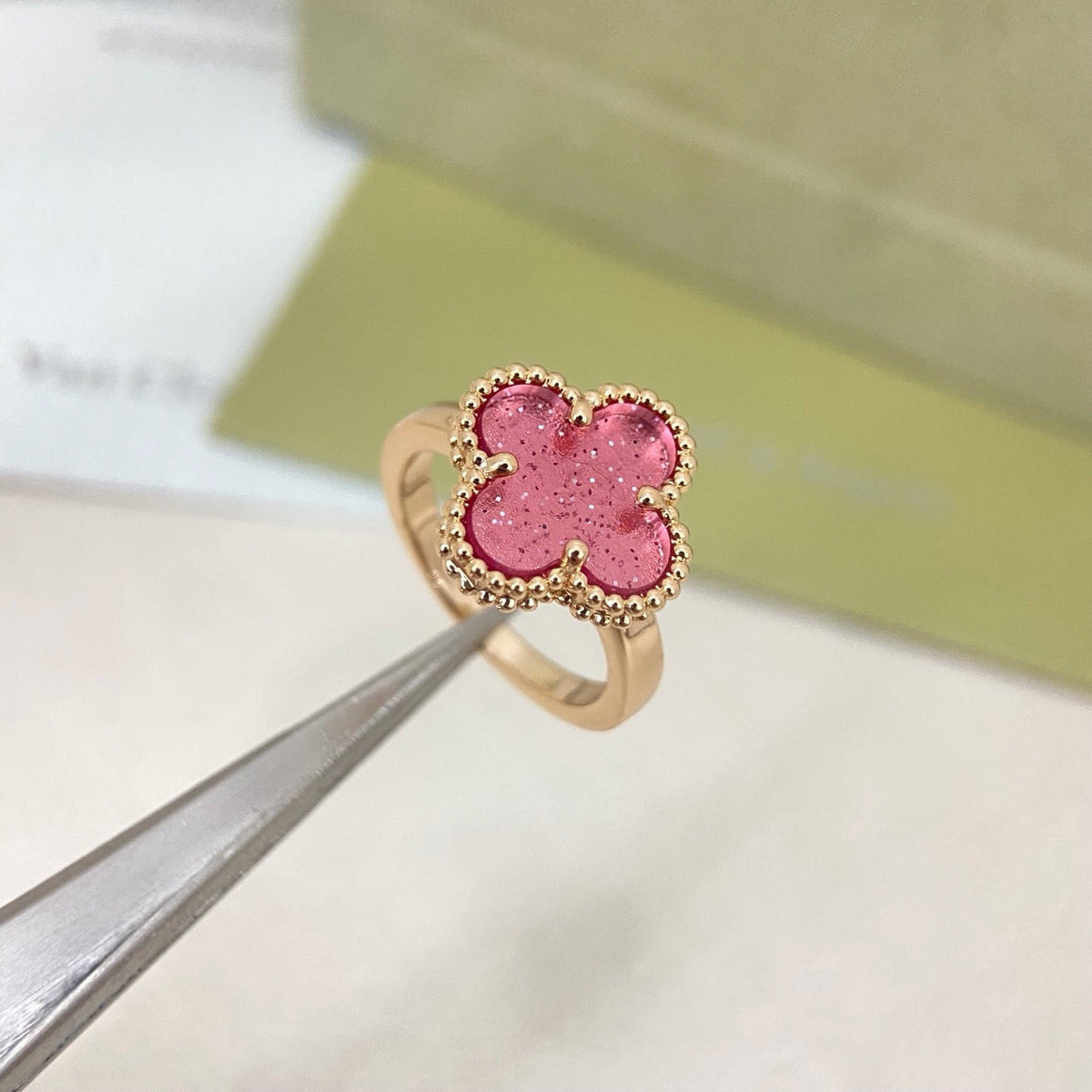 [⭐⭐JeweliWhal]NEW ROSE QUARTZ FOUR-LEAF CLOVER RING