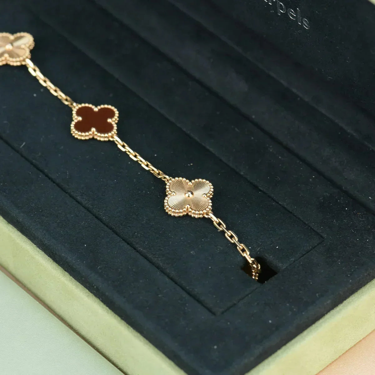 [⭐⭐JeweliWhal] CLOVER 5 MOTIF RED CORNELIAN BRACELET COLLECTION
