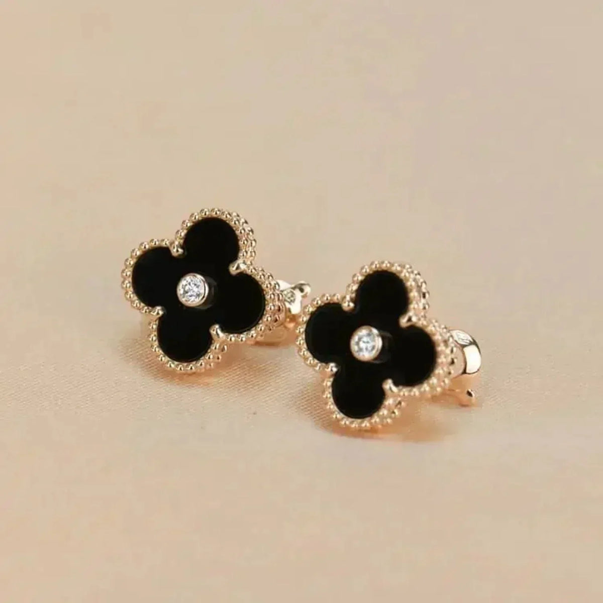[⭐⭐JeweliWhal]CLOVER MEDIUM 1 MOTIFS ONYX DIAMOND EARRINGS