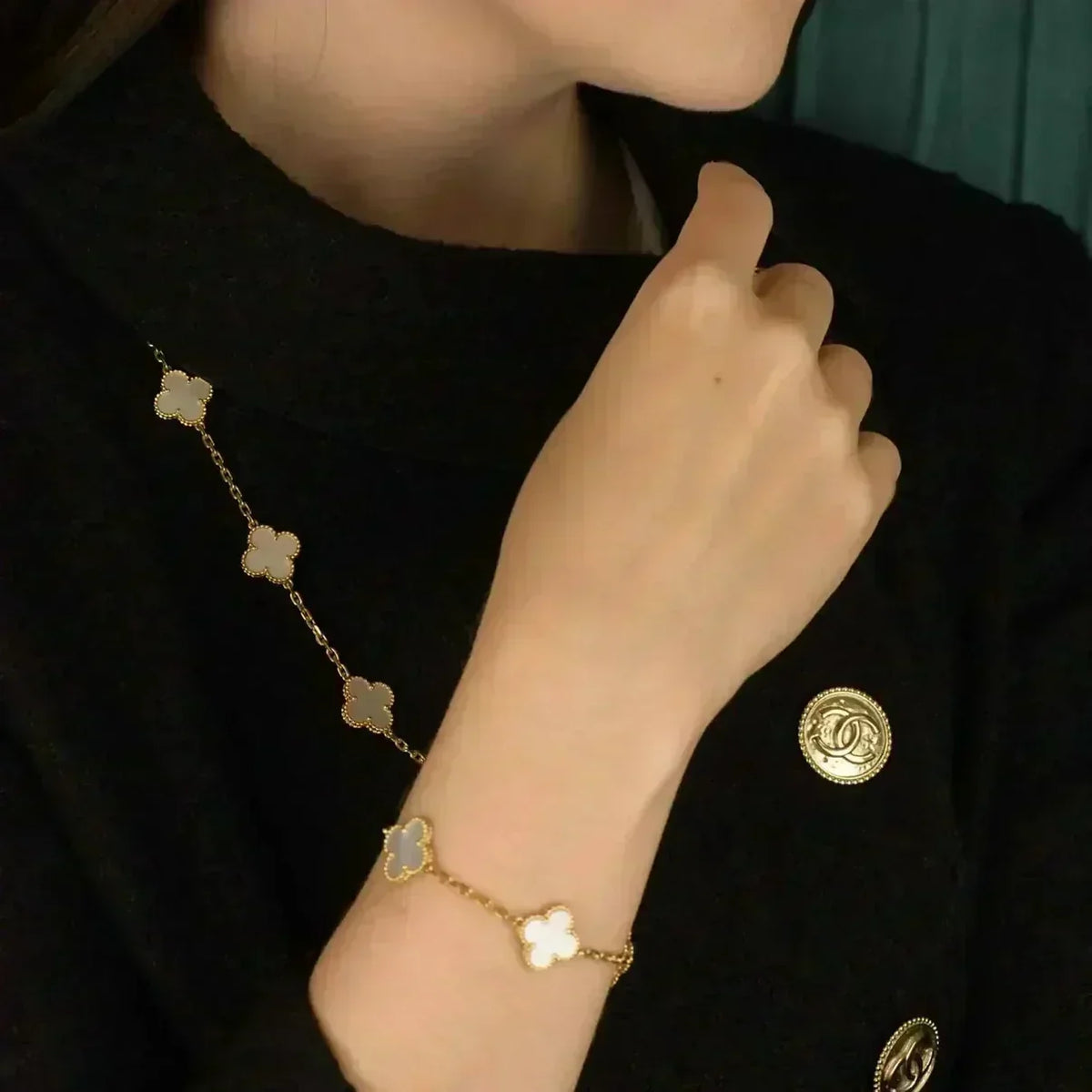 [⭐⭐JeweliWhal]CLOVER WHITE PEARL MOP 5 MOTIF BRACELET COLLECTION