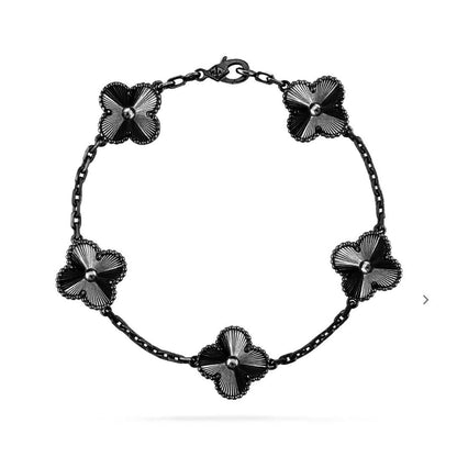 [⭐⭐JeweliWhal]CLOVER 5 MOTIF ARMBAND SCHWARZ