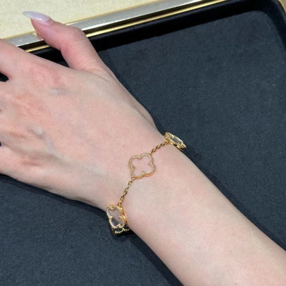 [⭐⭐JeweliWhal]CLOVER 5 MOTIF ROCK CRYSTAL BRACELET