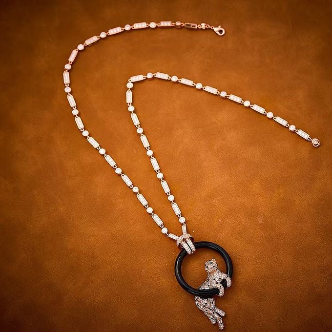 [⭐⭐JeweliWhal Schmuck]NEUE KETTE MIT SCHWARZEM PANTHER-KREIS UND VOLLDIAMANTEN-BESATZ