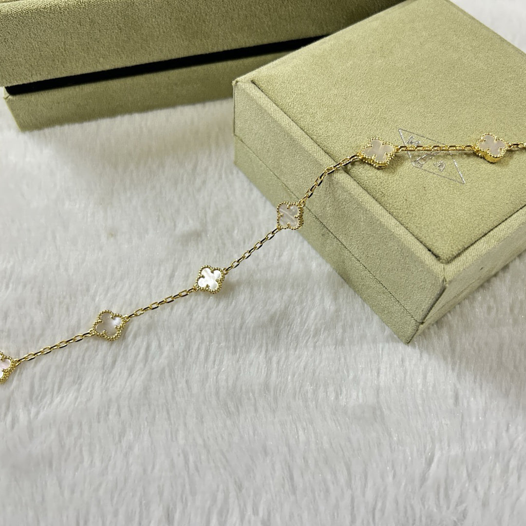 [⭐⭐JeweliWhal]CLOVER 6 MOTIF WHITE MOP BRACELET