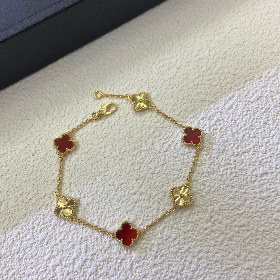 [⭐⭐JeweliWhal]CLOVER 6 MOTIF RED AGATE LASER BRACELET